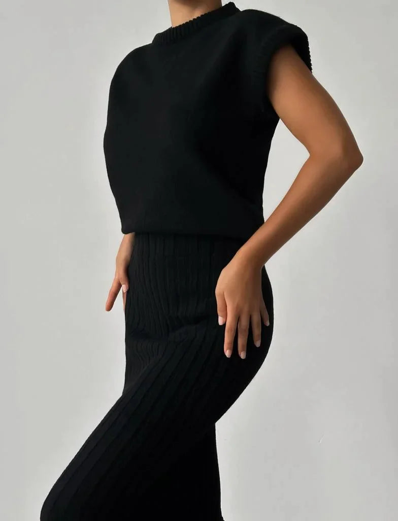 CAVELLI ™  | CARDIGAN SANS MANCHES ET JUPE EN MAILLE